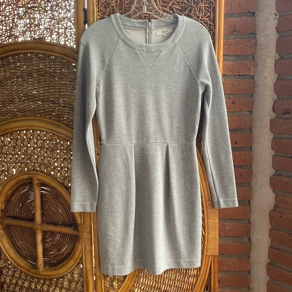 Madewell Light Gray Knit Pleated Long Sleeve Dress Size Small Great Condition